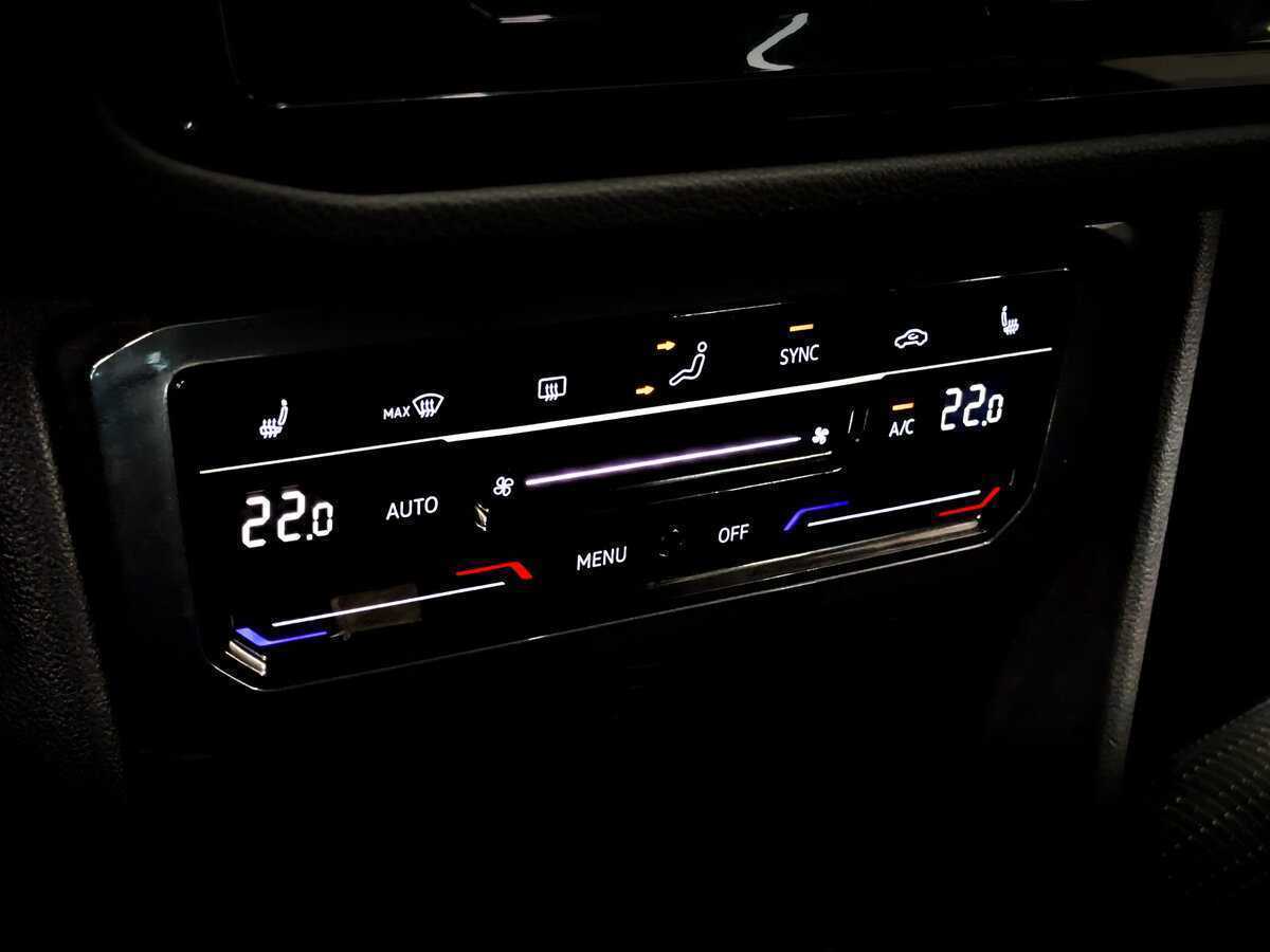 Купить Volkswagen Tiguan с пробегом. Фото: #23