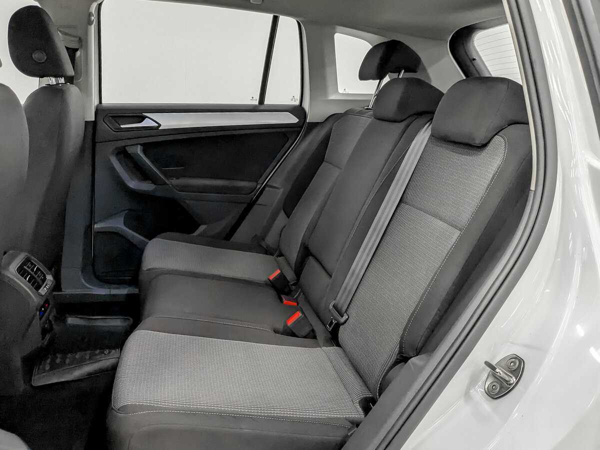 Купить Volkswagen Tiguan с пробегом. Фото: #10
