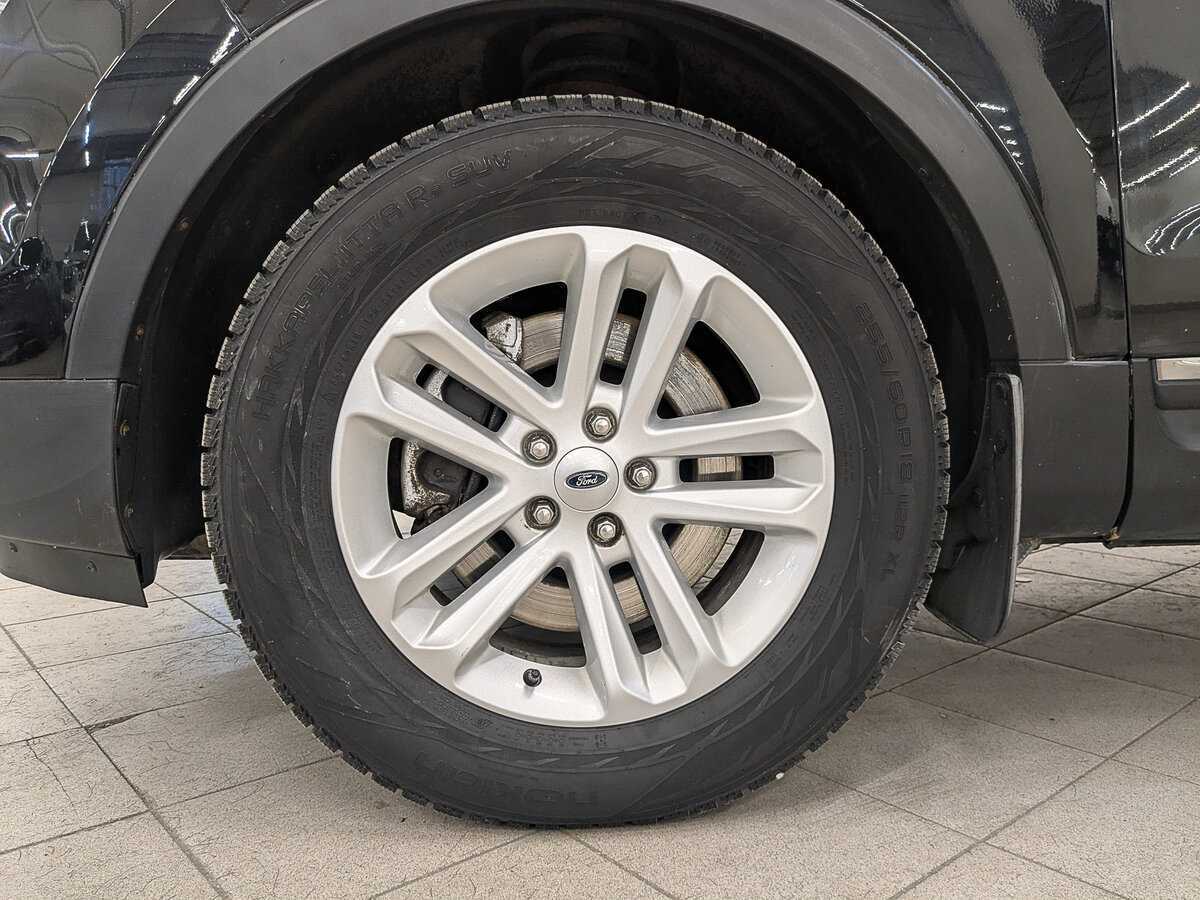 Купить Ford Explorer с пробегом. Фото: #11