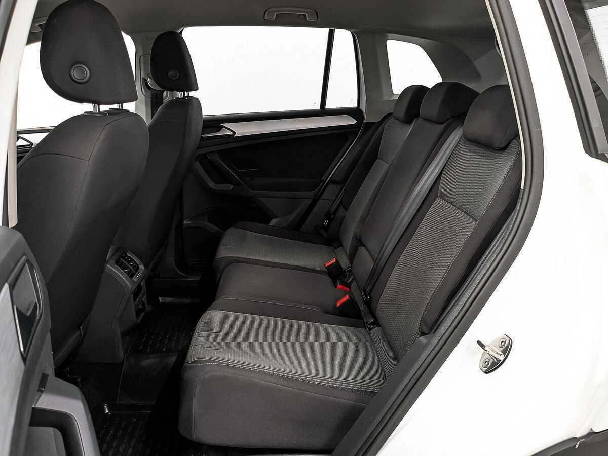 Купить Volkswagen Tiguan с пробегом. Фото: #14