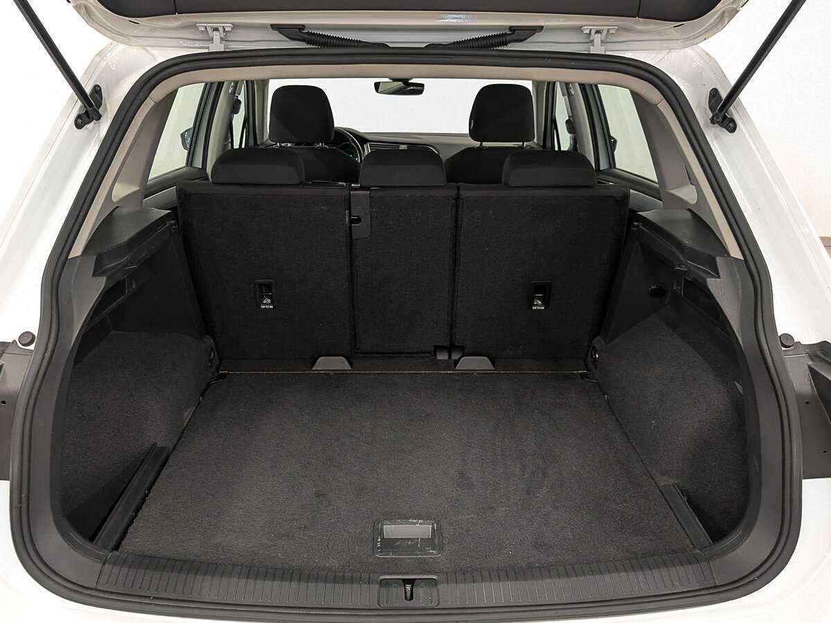 Купить Volkswagen Tiguan с пробегом. Фото: #9