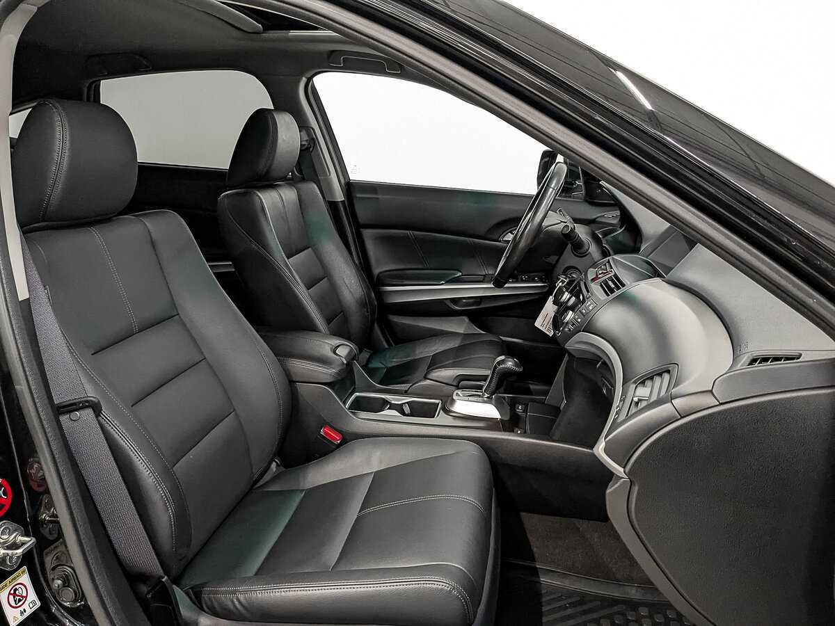 Купить Honda Crosstour с пробегом. Фото: #21