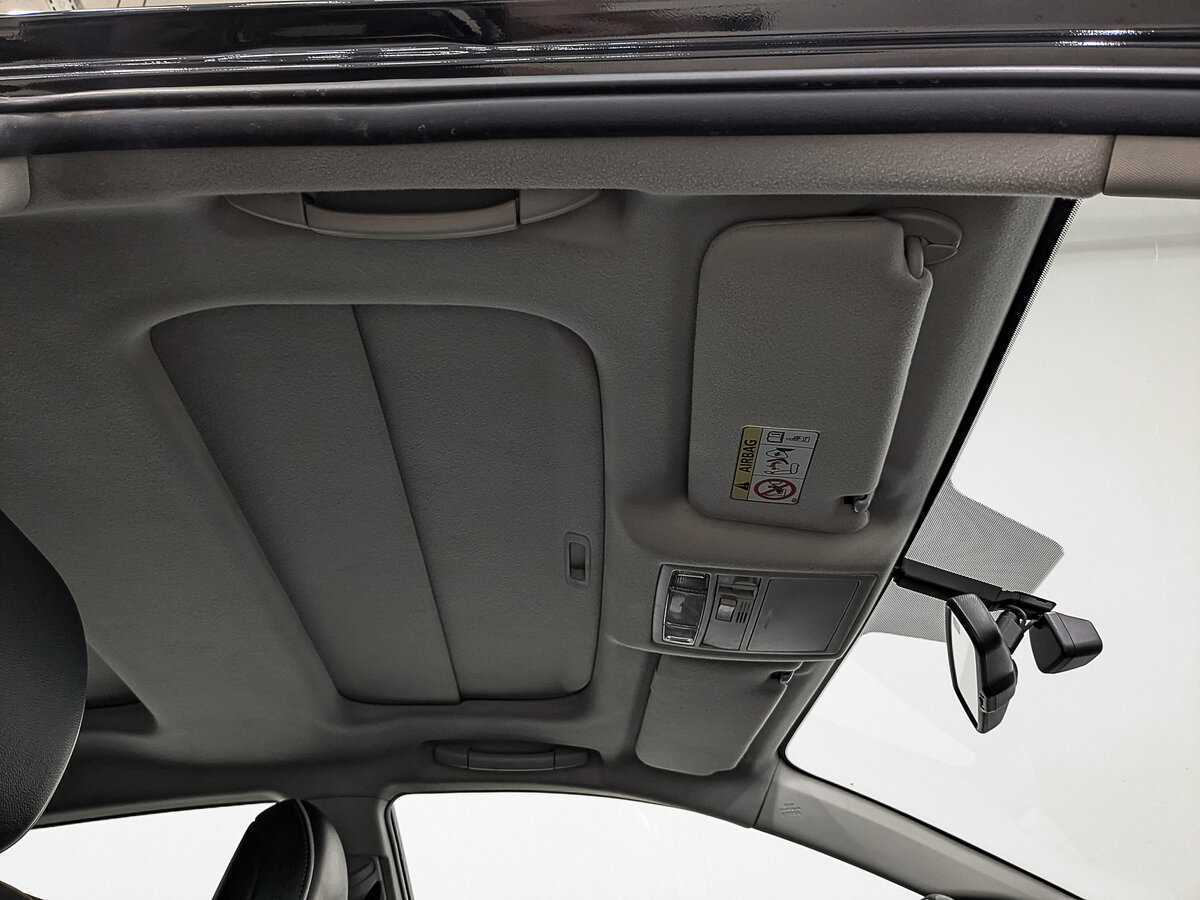 Купить Toyota Venza с пробегом. Фото: #21