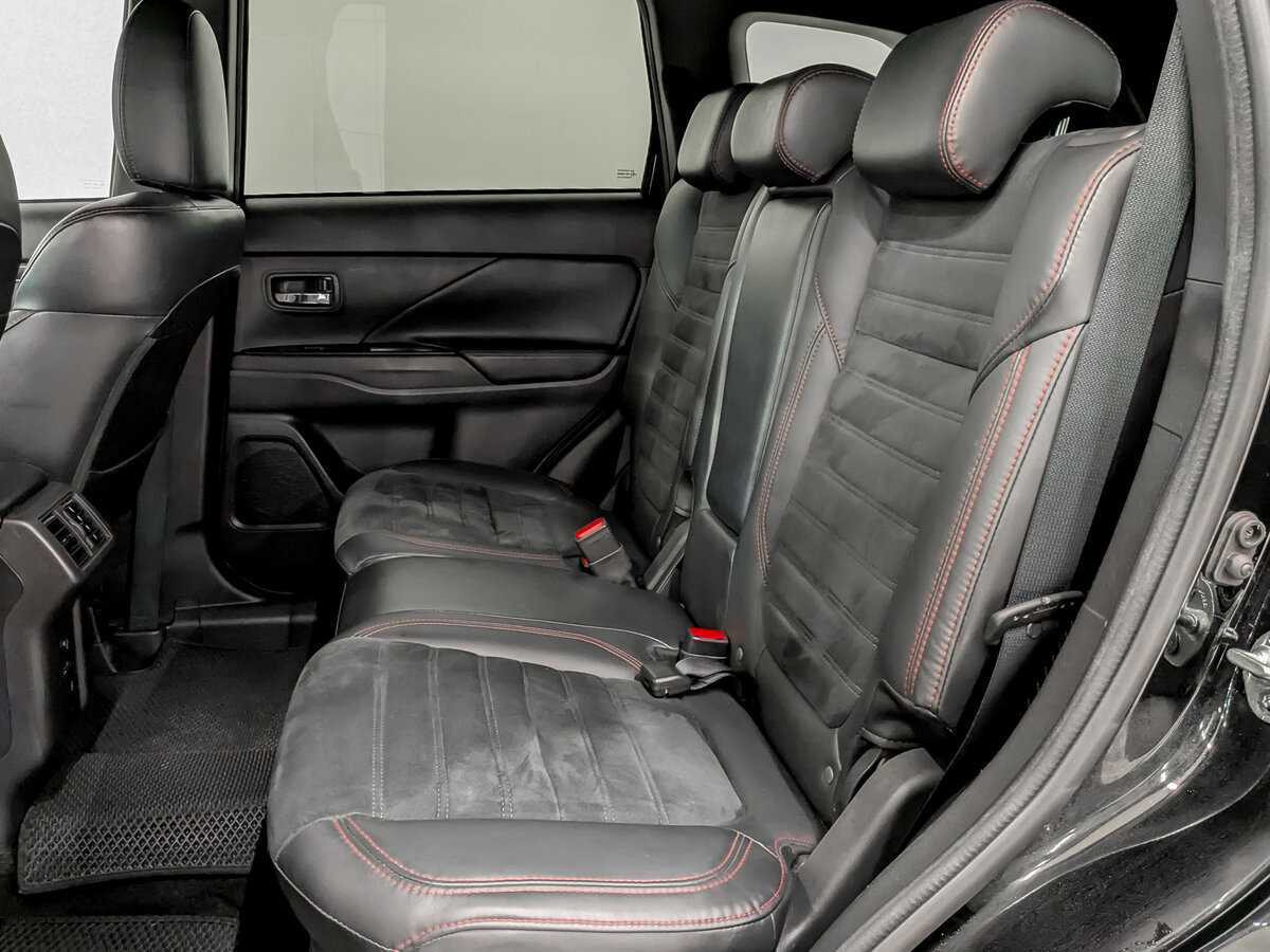 Купить Mitsubishi Outlander с пробегом. Фото: #11