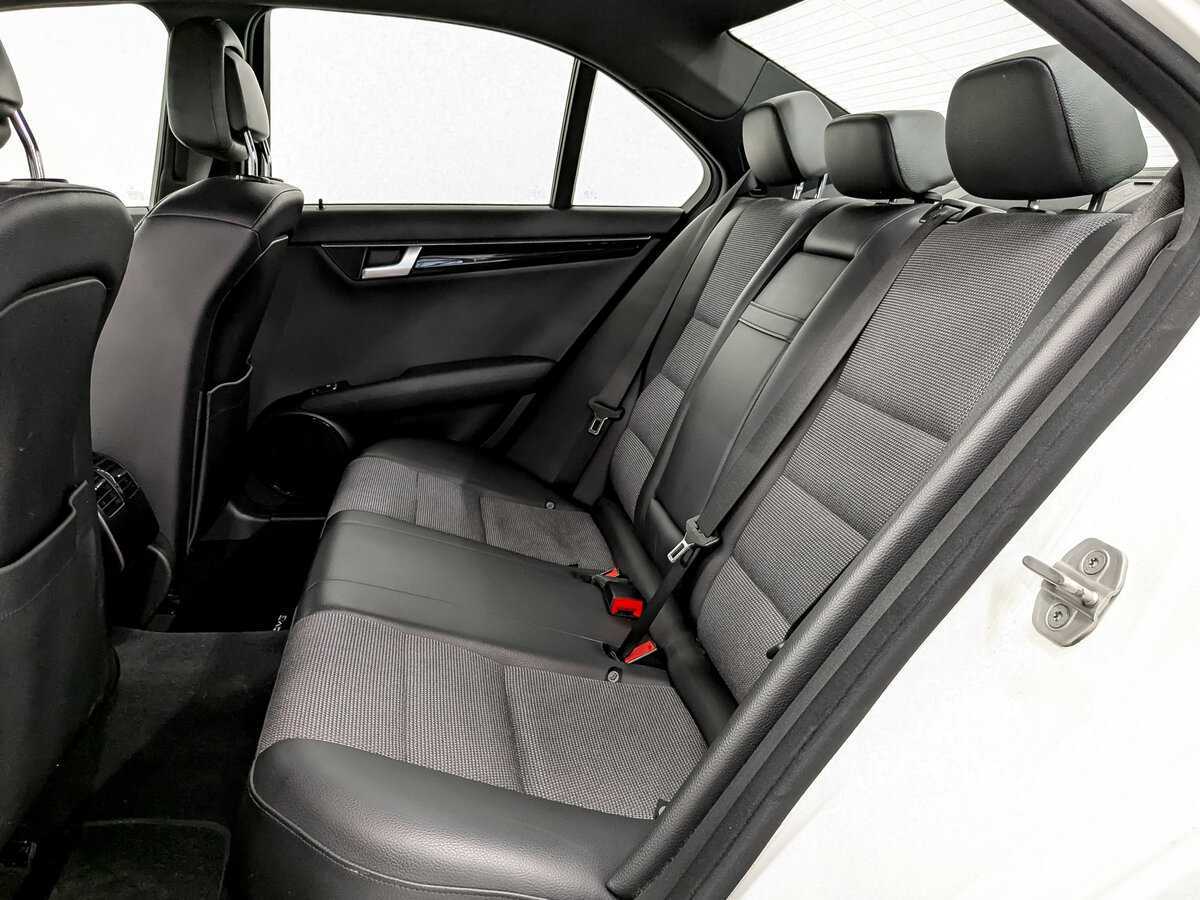 Купить Mercedes-Benz C-Класс с пробегом. Фото: #11