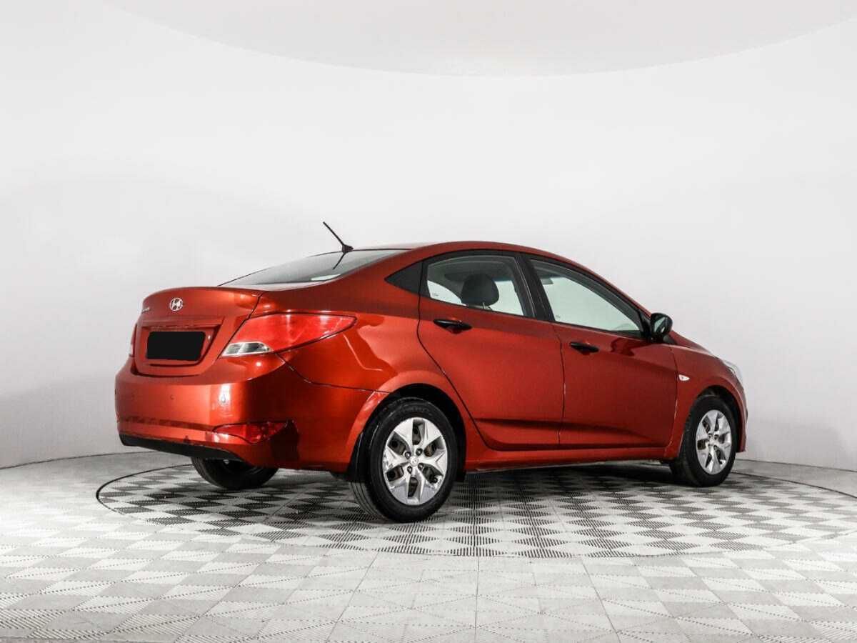 Купить Hyundai Solaris с пробегом. Фото: #4