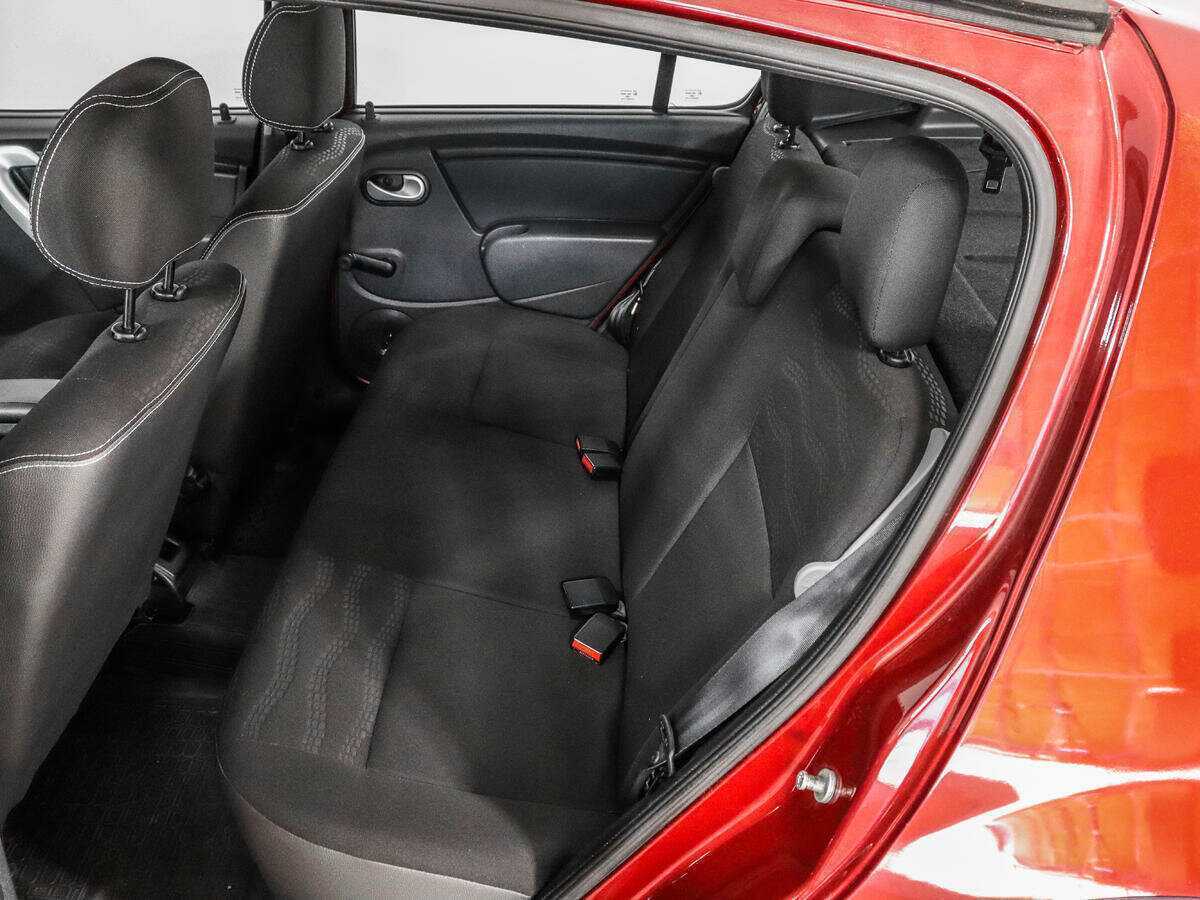 Купить Renault Sandero с пробегом. Фото: #9