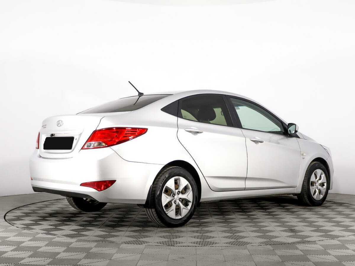 Купить Hyundai Solaris с пробегом. Фото: #4