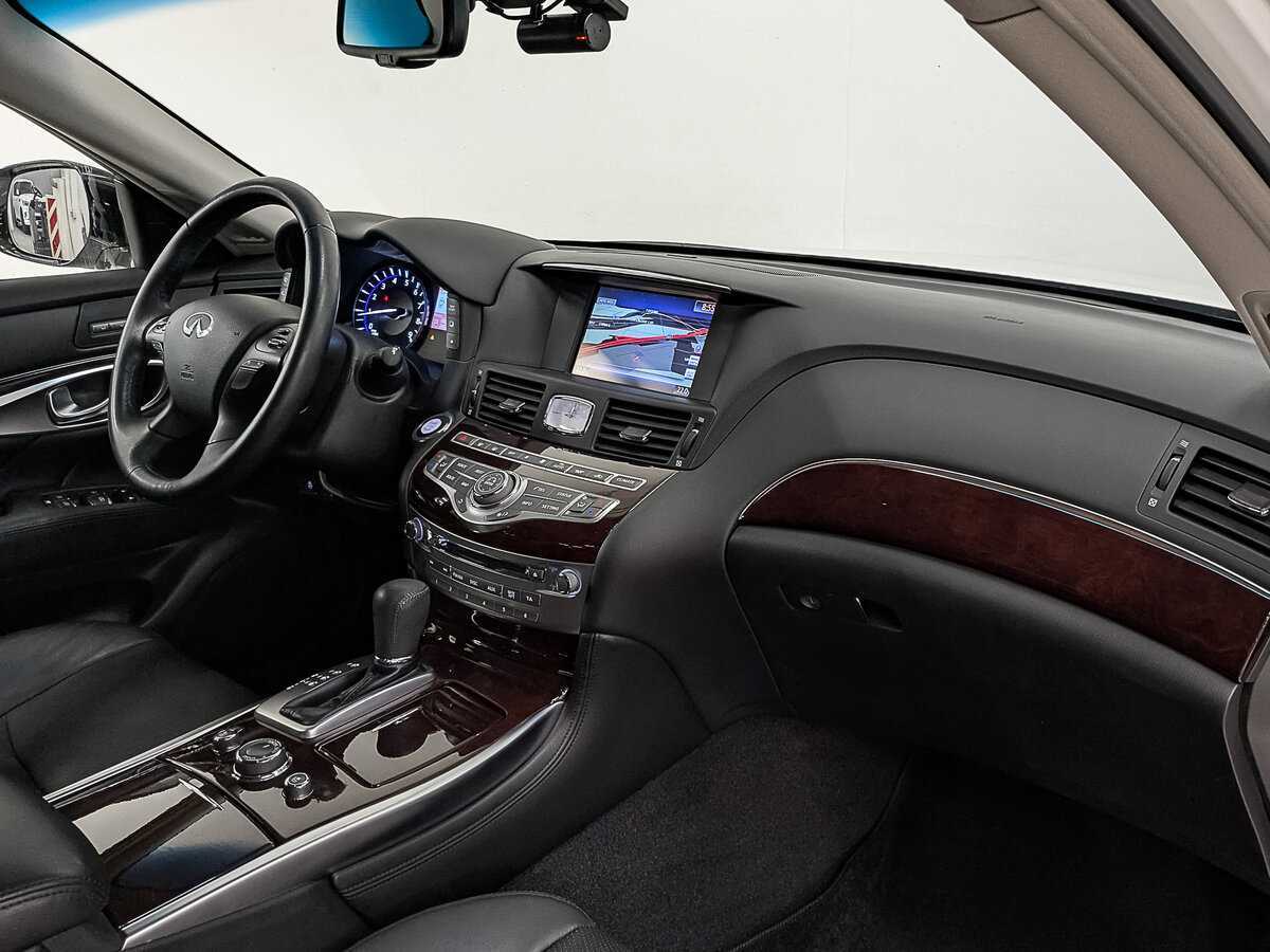 Купить Infiniti Q70 с пробегом. Фото: #12