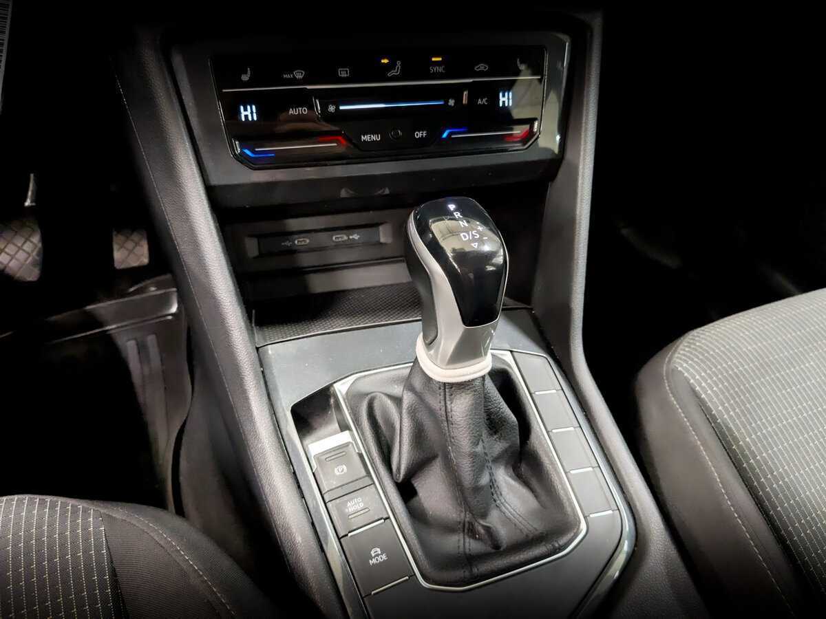Купить Volkswagen Tiguan с пробегом. Фото: #24