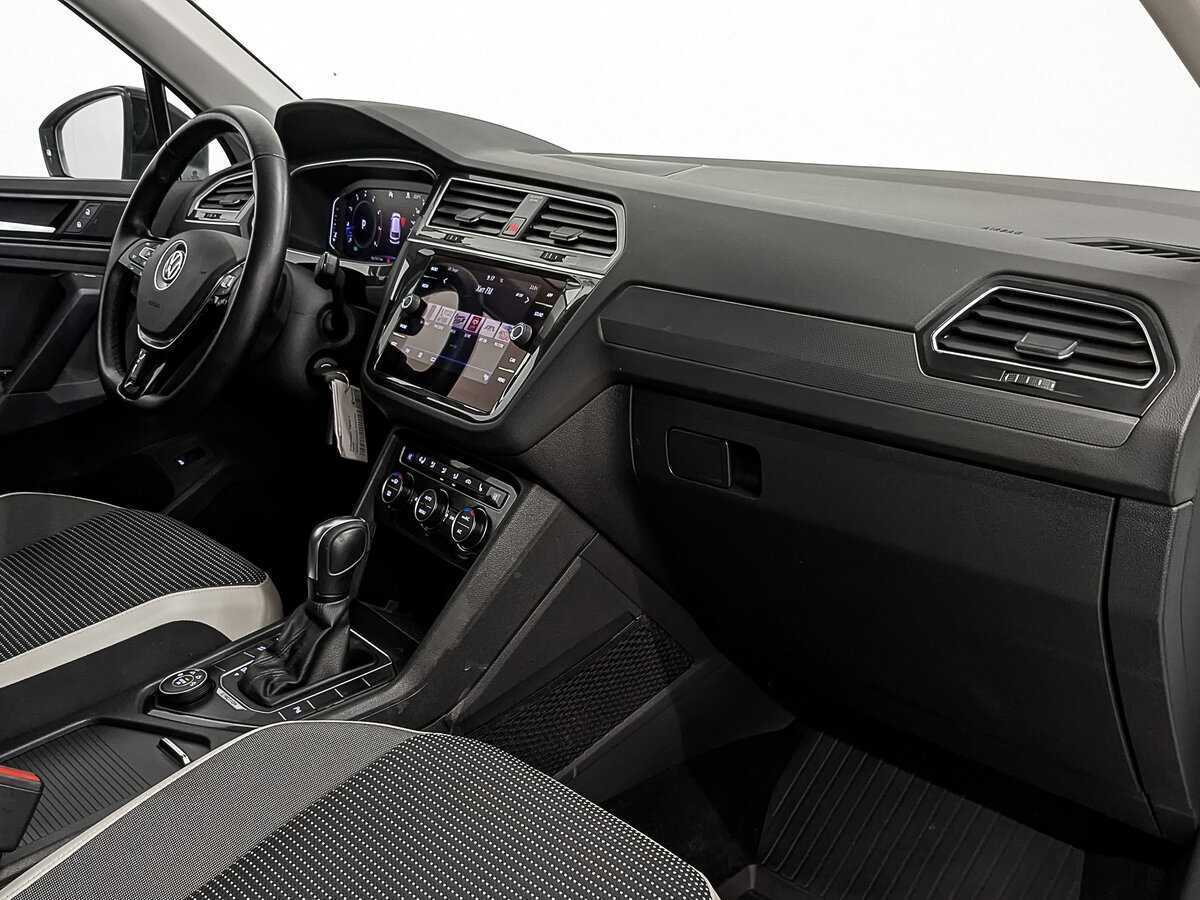 Купить Volkswagen Tiguan с пробегом. Фото: #12