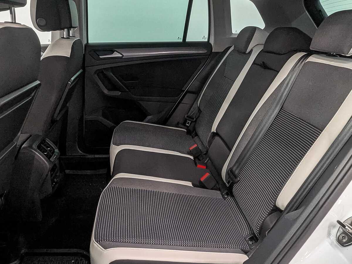 Купить Volkswagen Tiguan с пробегом. Фото: #17