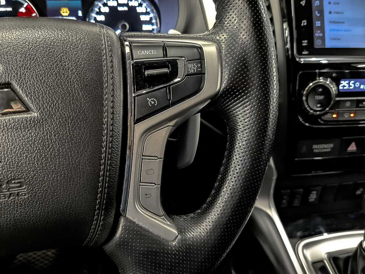 Купить Mitsubishi Pajero Sport с пробегом. Фото: #28
