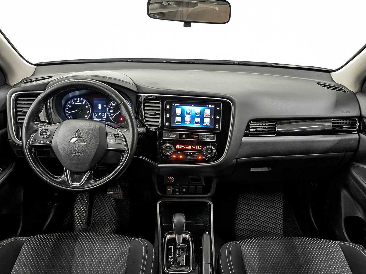 Купить Mitsubishi Outlander с пробегом. Фото: #13