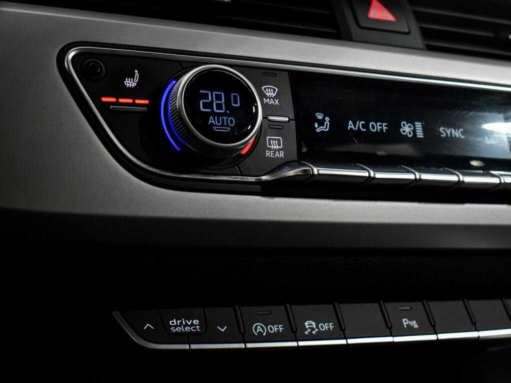 Купить Audi A4 с пробегом. Фото: #16