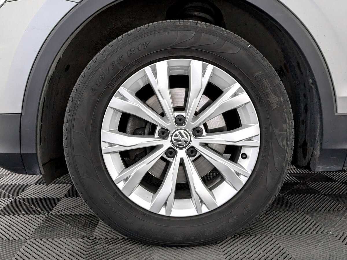 Купить Volkswagen Tiguan с пробегом. Фото: #17