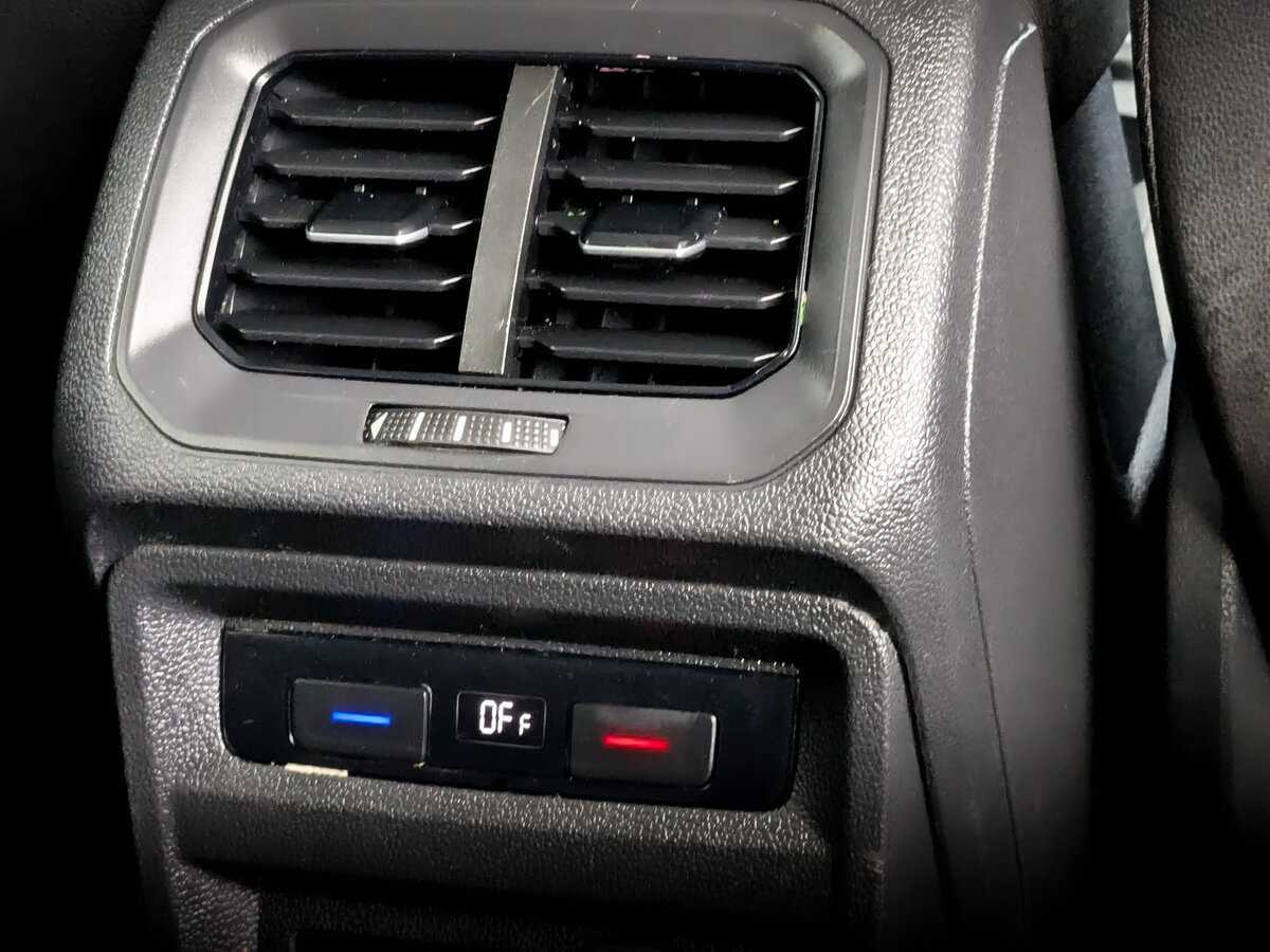 Купить Volkswagen Tiguan с пробегом. Фото: #26