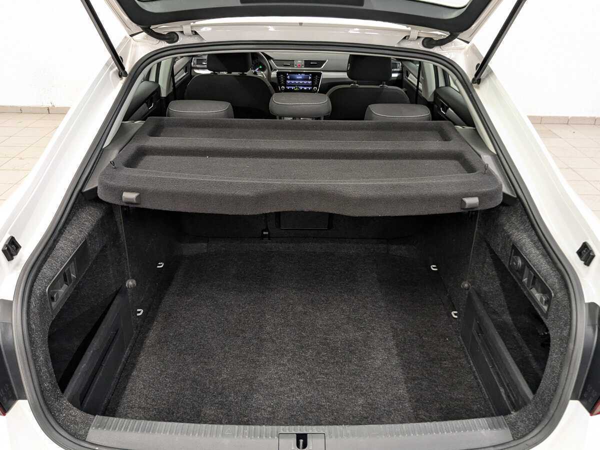 Купить Skoda Superb с пробегом. Фото: #10