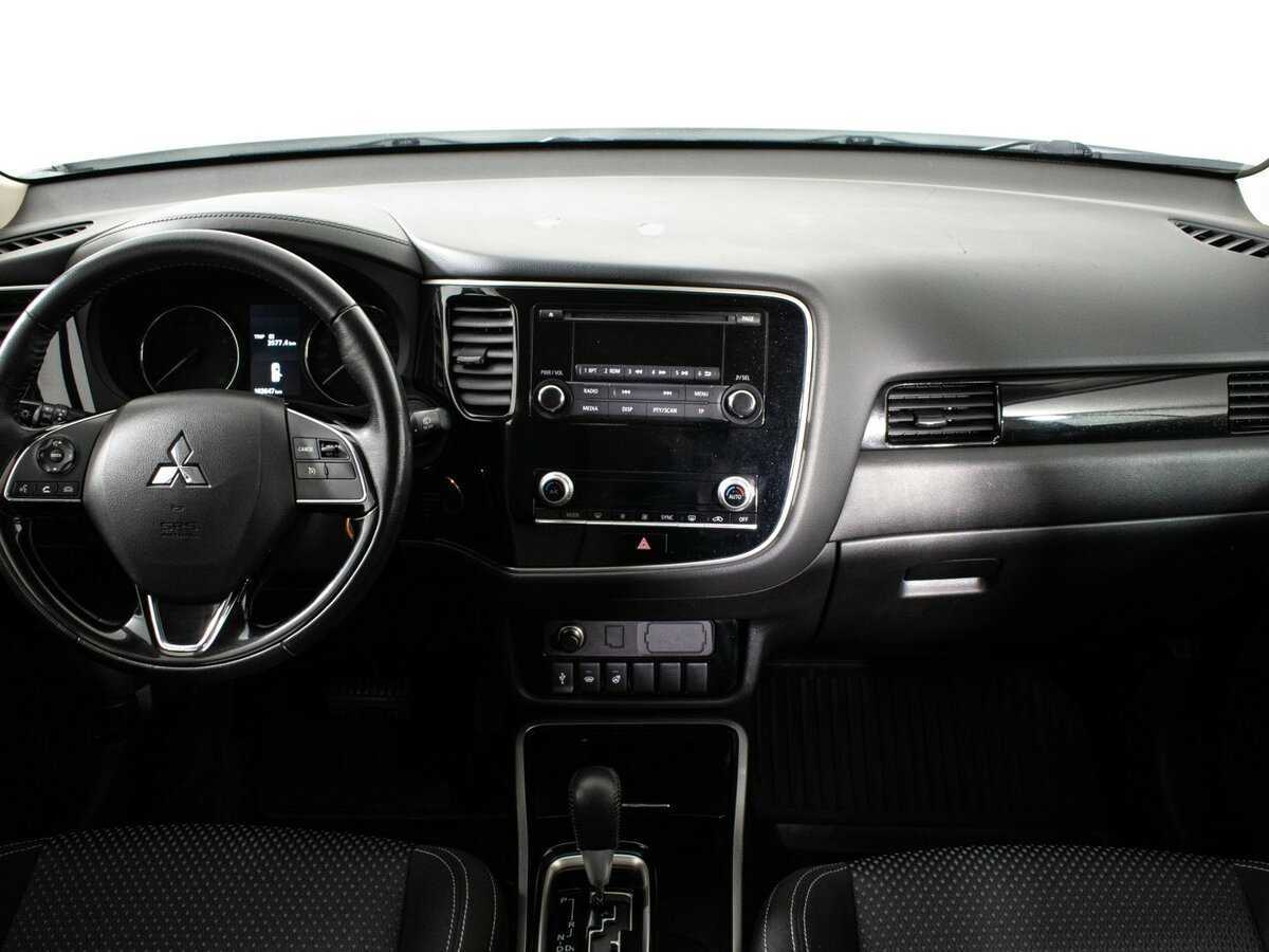 Купить Mitsubishi Outlander с пробегом. Фото: #10