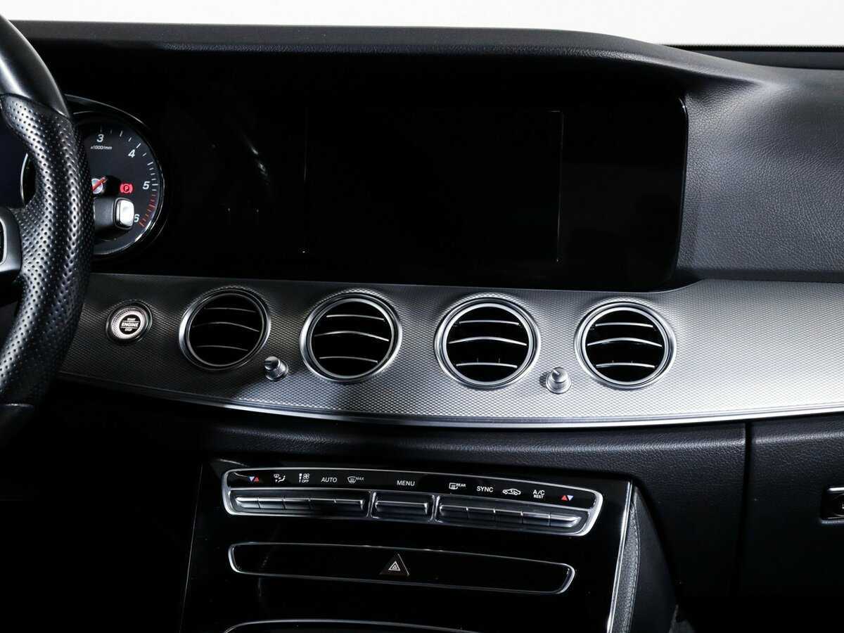 Купить Mercedes-Benz E-Класс с пробегом. Фото: #9