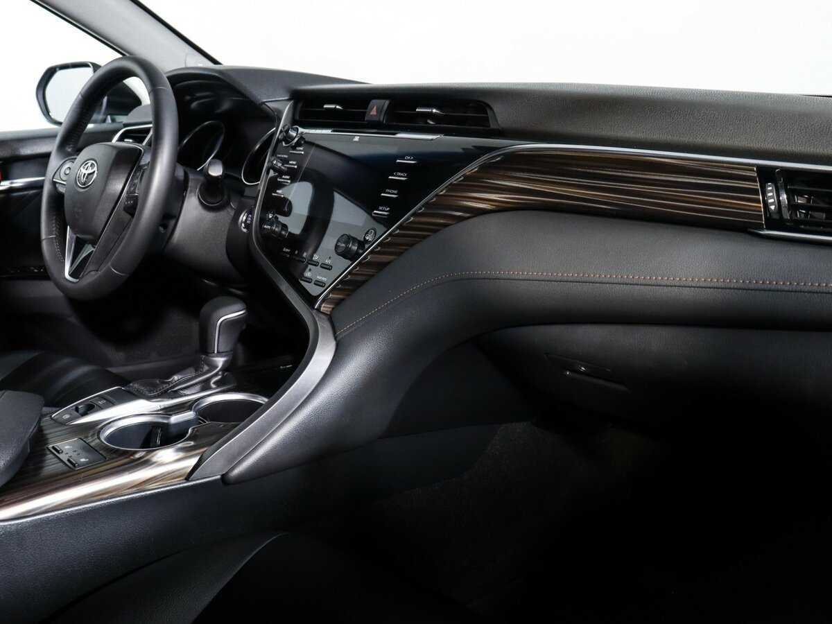 Купить Toyota Camry с пробегом. Фото: #5