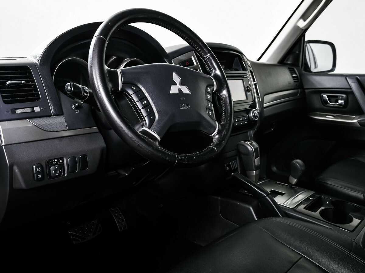 Купить Mitsubishi Pajero с пробегом. Фото: #11