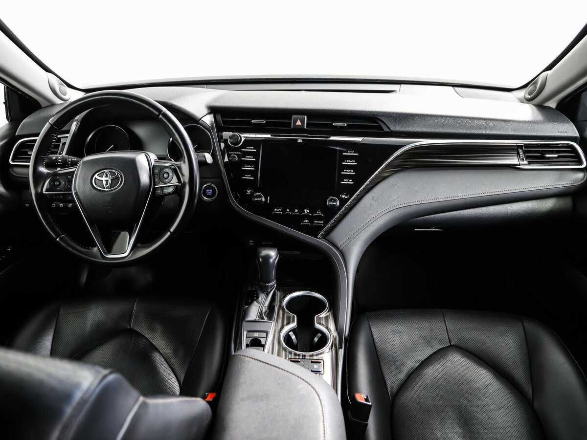 Купить Toyota Camry с пробегом. Фото: #10