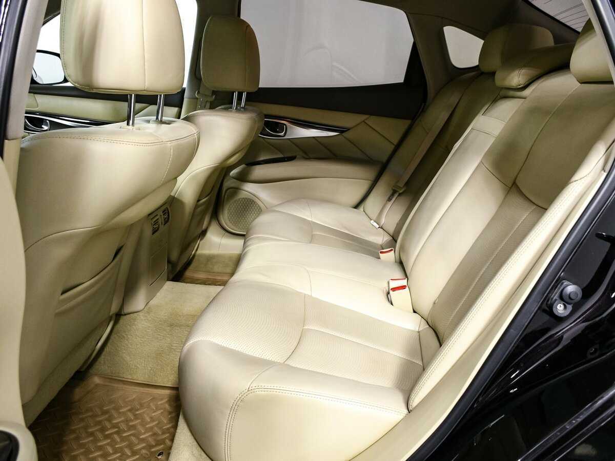 Купить Infiniti Q70 с пробегом. Фото: #9