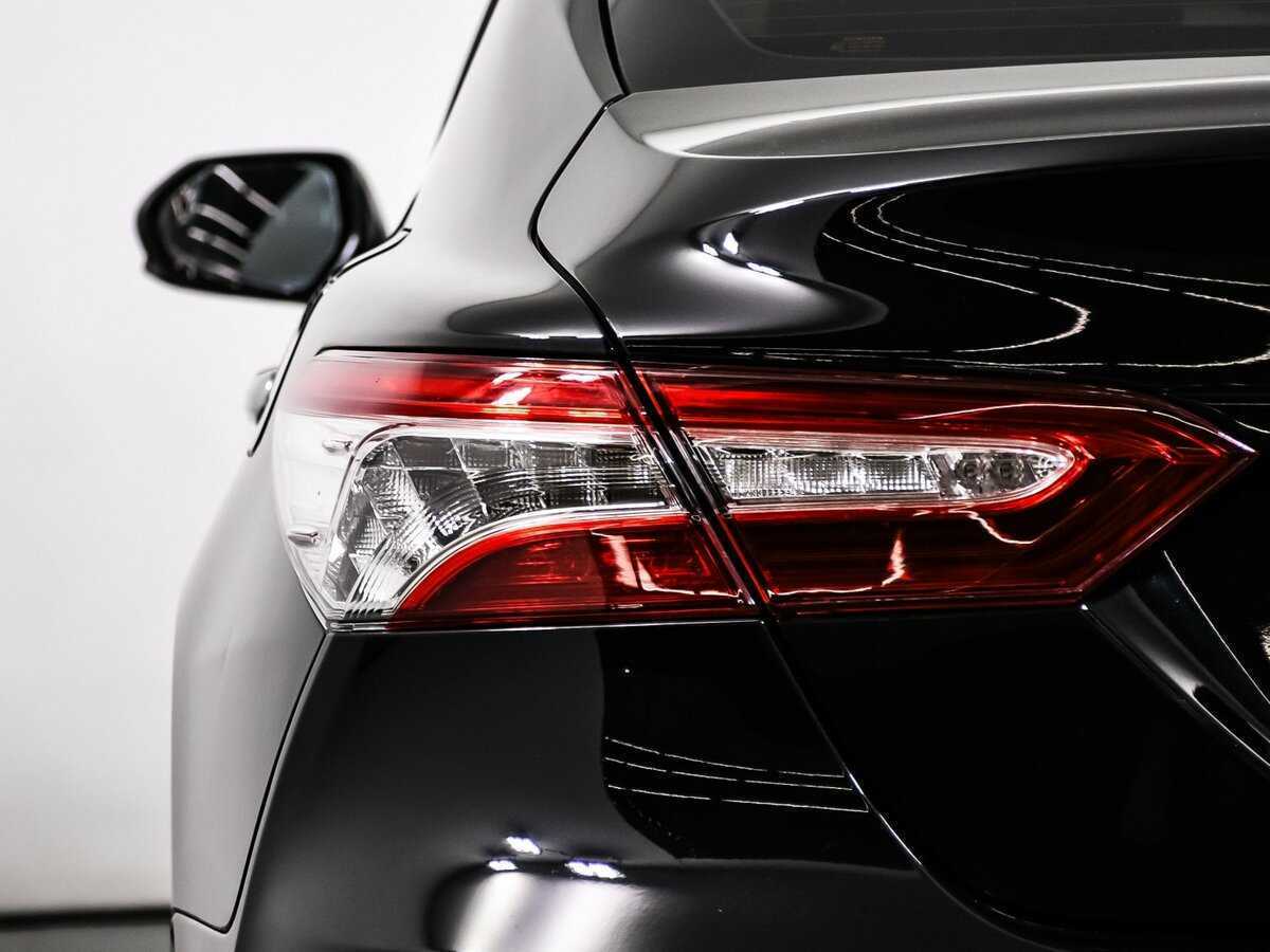 Купить Toyota Camry с пробегом. Фото: #14