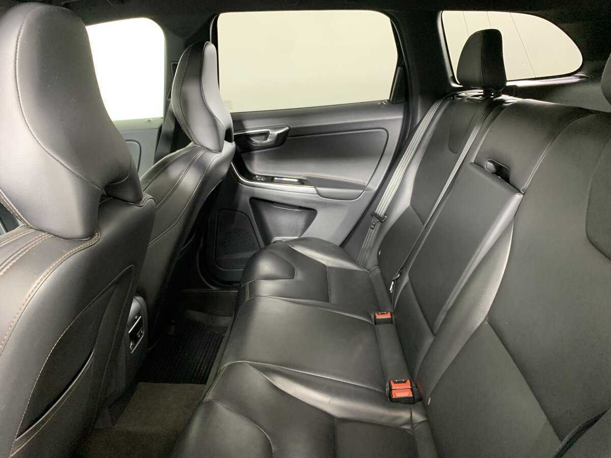 Купить Volvo XC60 с пробегом. Фото: #18