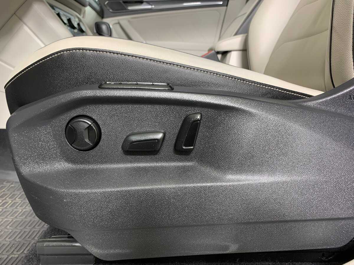 Купить Volkswagen Tiguan с пробегом. Фото: #16