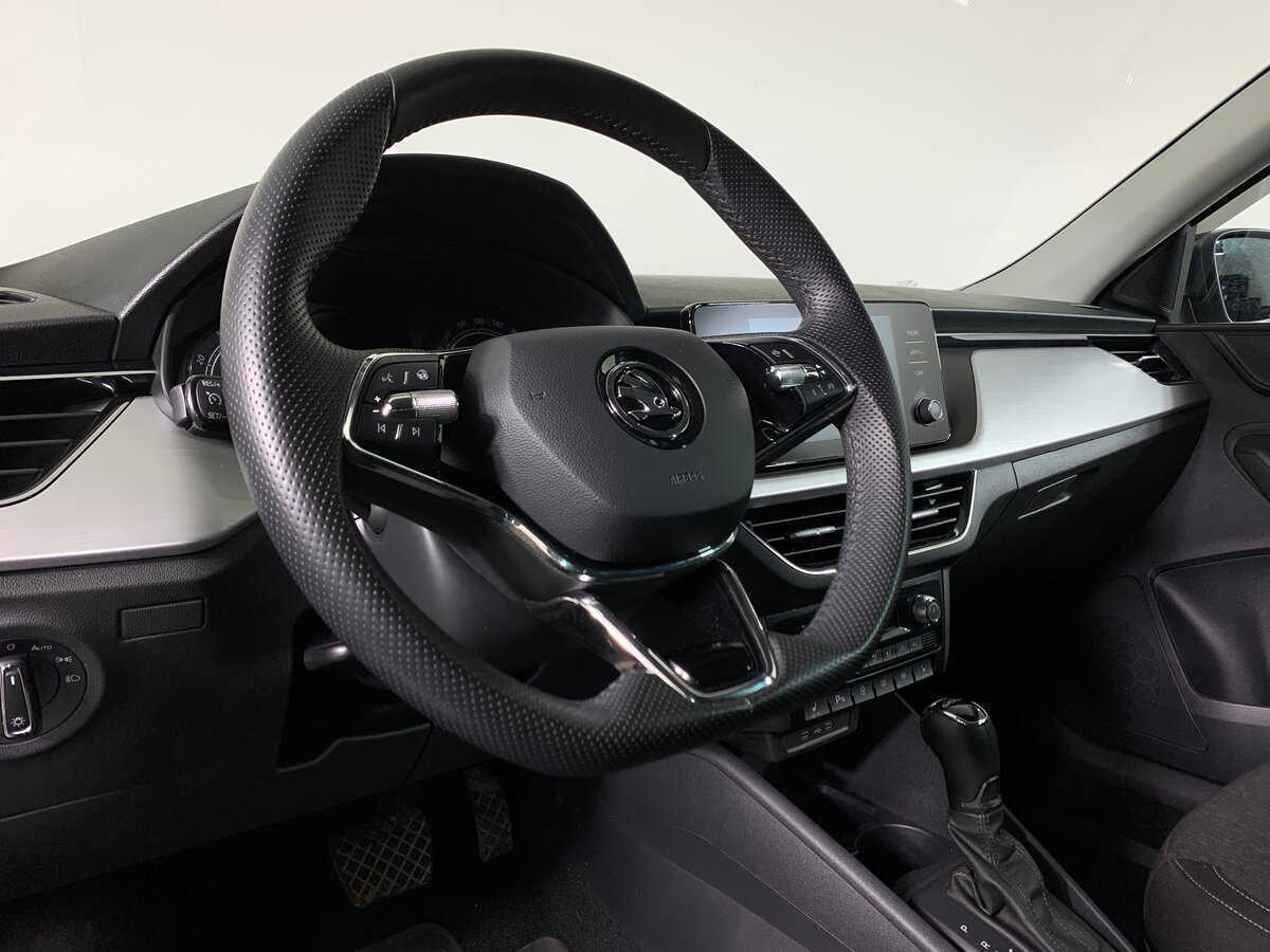 Купить Skoda Rapid с пробегом. Фото: #11