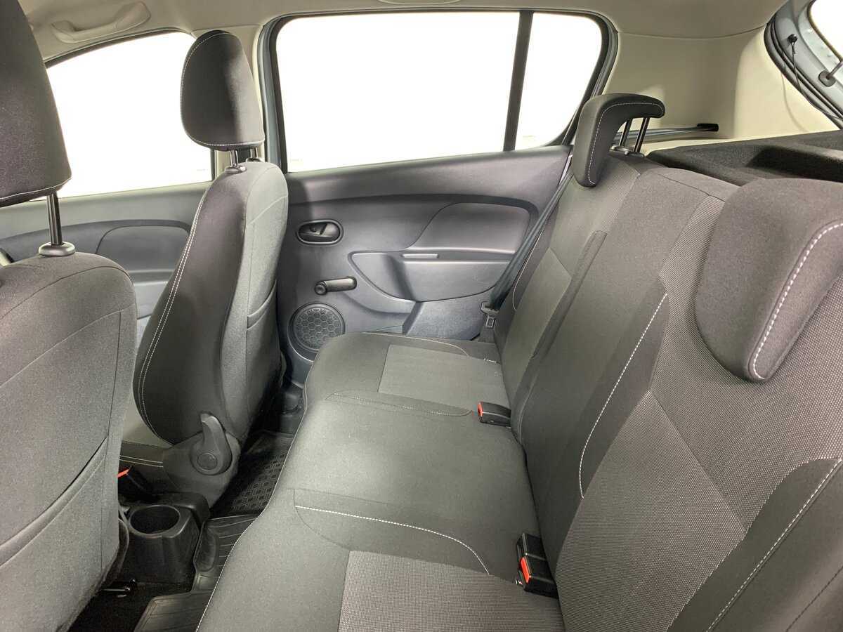 Купить Renault Sandero с пробегом. Фото: #18