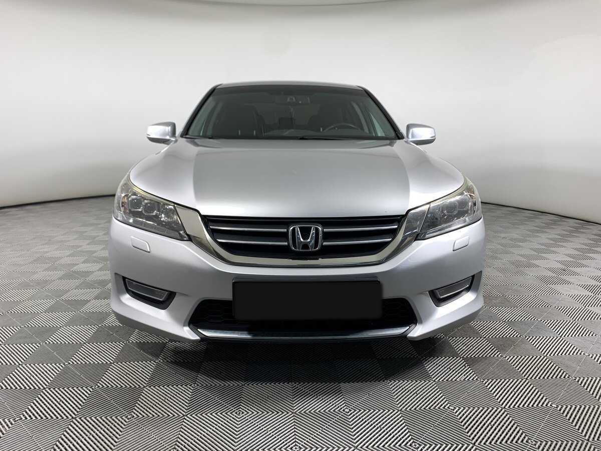 Купить Honda Accord с пробегом. Фото: #1