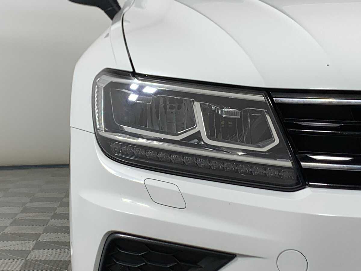 Купить Volkswagen Tiguan с пробегом. Фото: #9