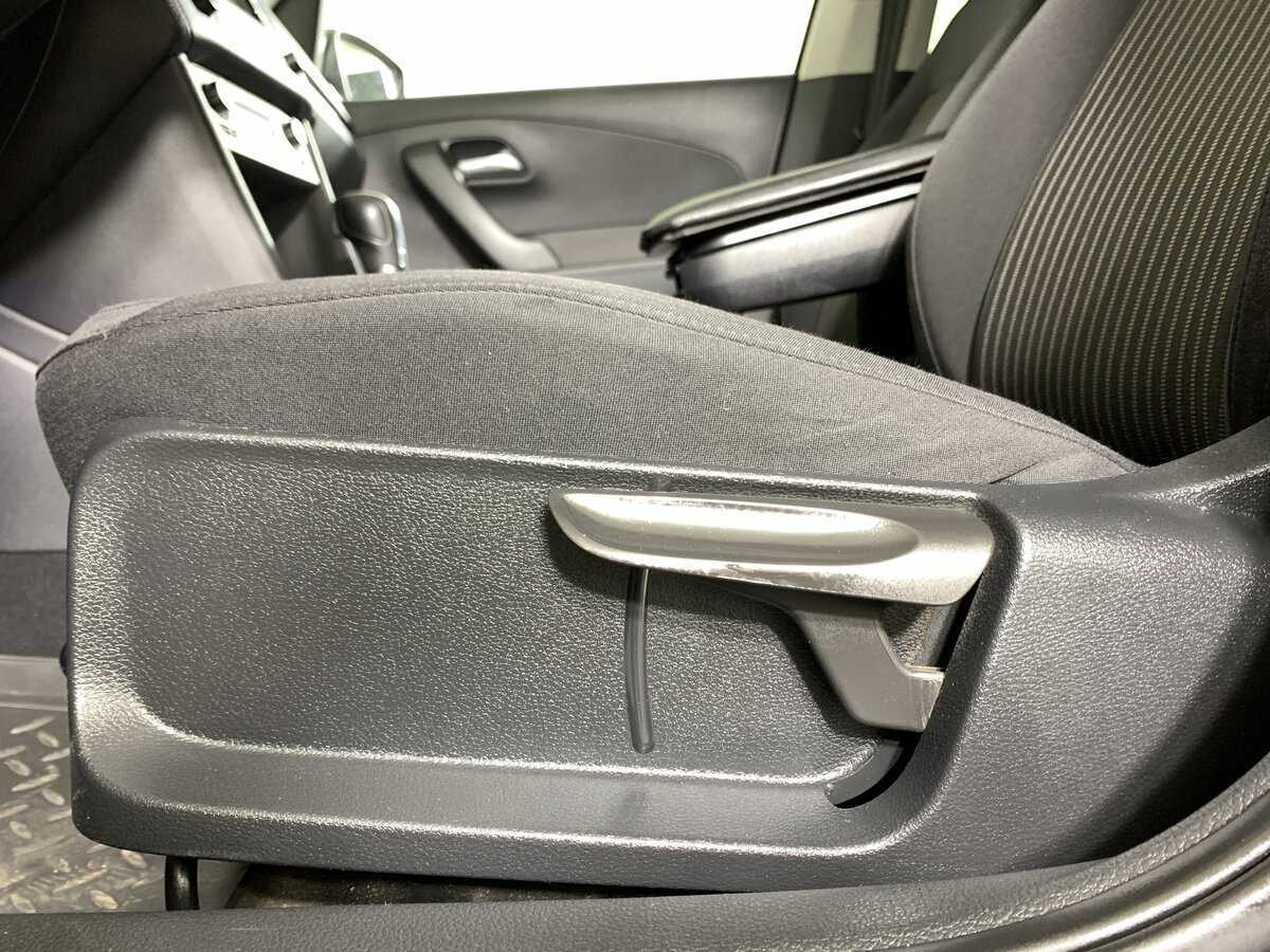 Купить Volkswagen Polo с пробегом. Фото: #15