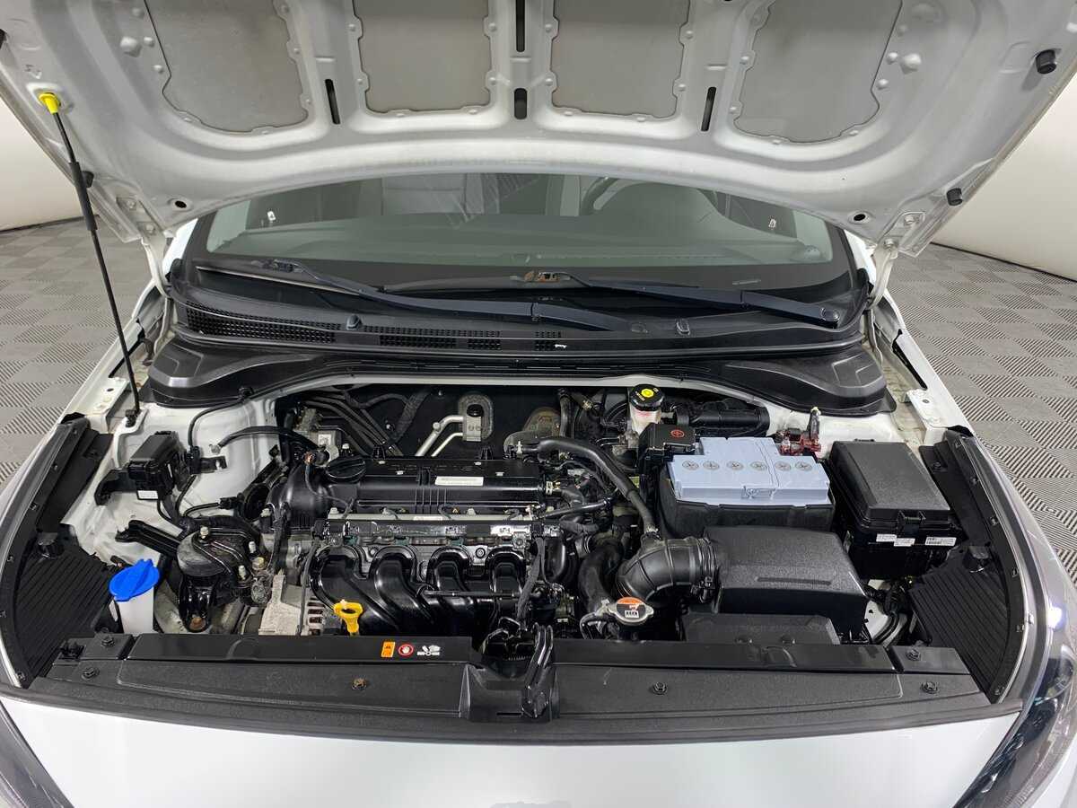 Купить Hyundai Solaris с пробегом. Фото: #10