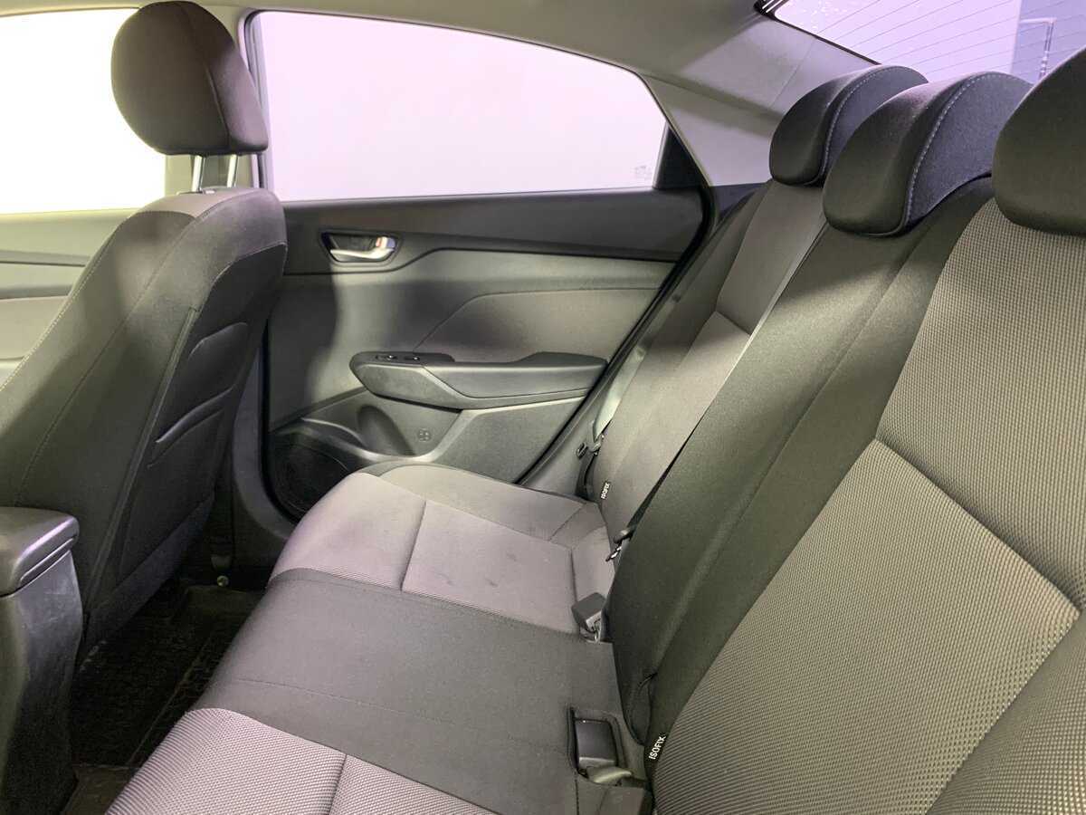 Купить Hyundai Solaris с пробегом. Фото: #18