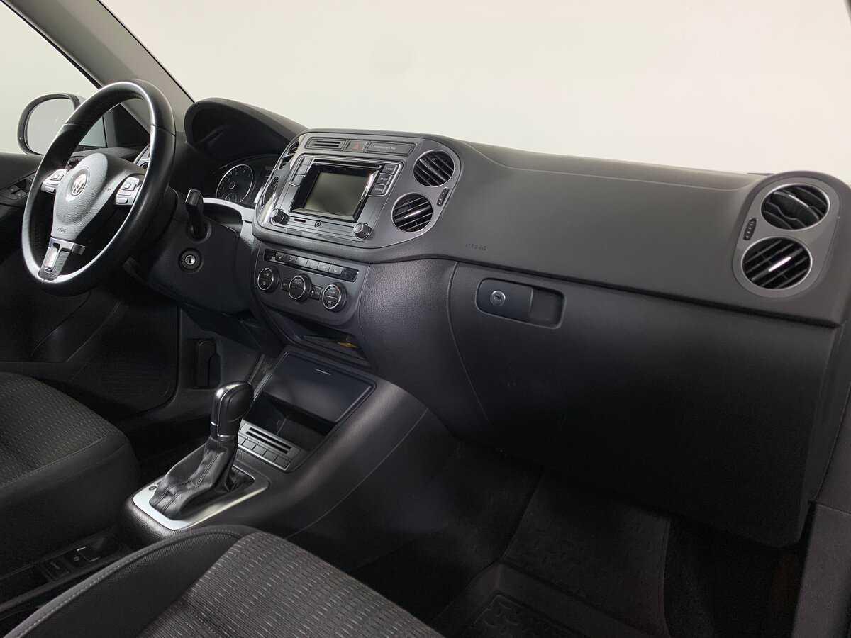 Купить Volkswagen Tiguan с пробегом. Фото: #13