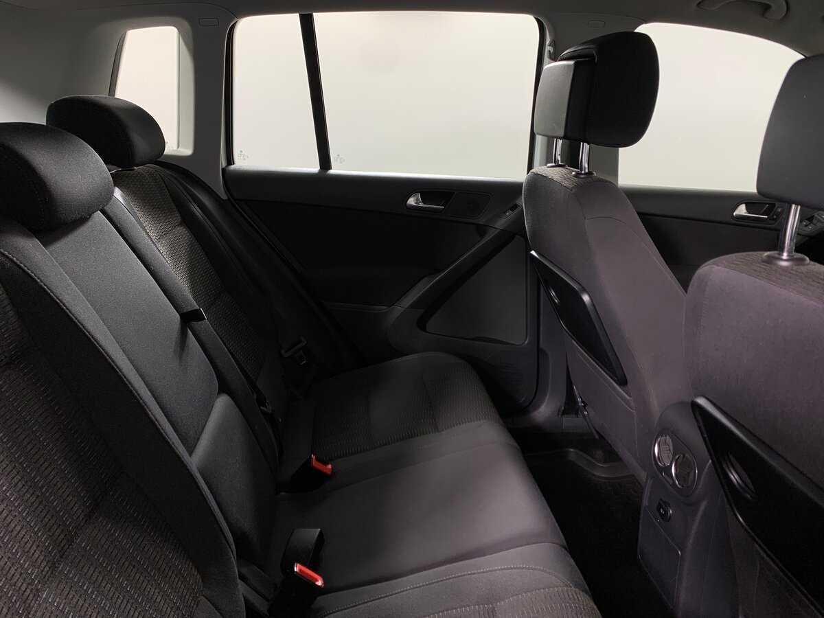 Купить Volkswagen Tiguan с пробегом. Фото: #17
