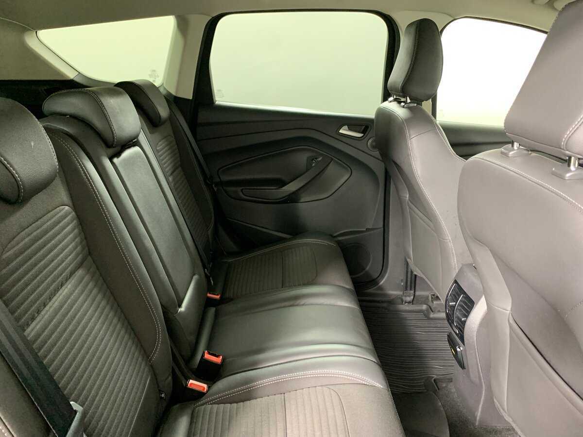 Купить Ford Kuga с пробегом. Фото: #17