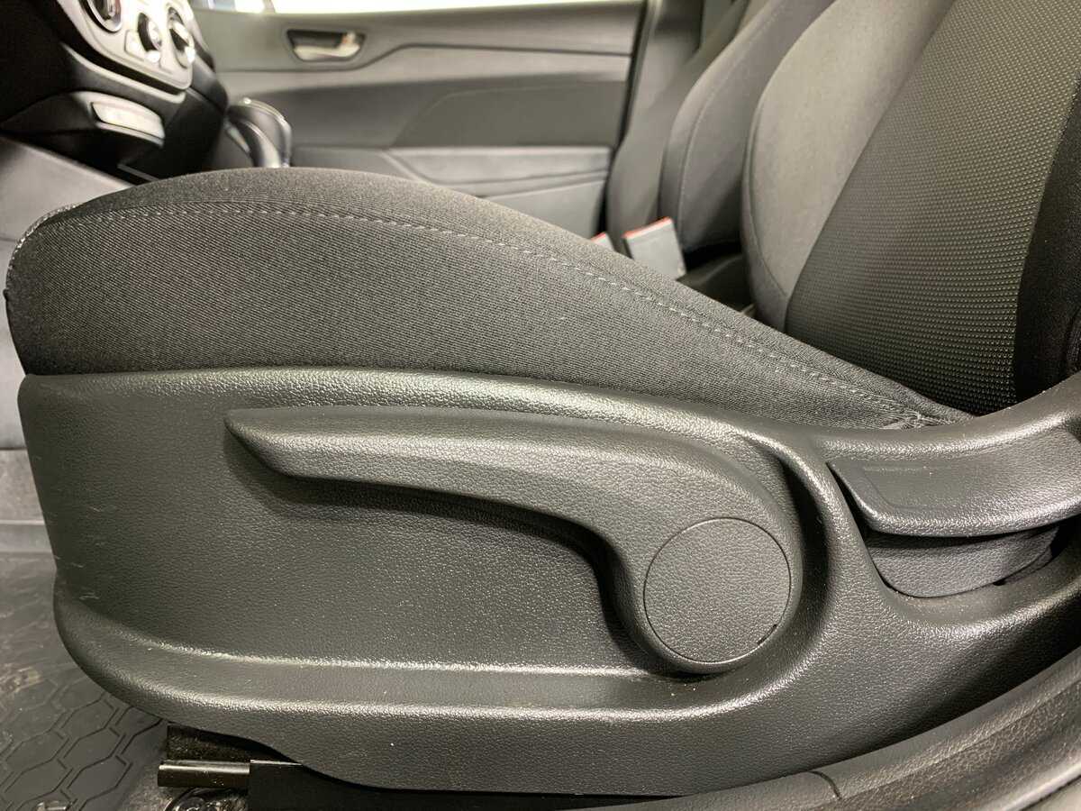 Купить Hyundai Solaris с пробегом. Фото: #15