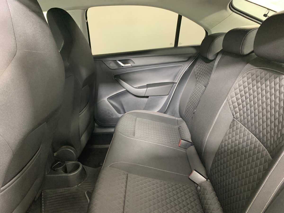 Купить Skoda Rapid с пробегом. Фото: #17