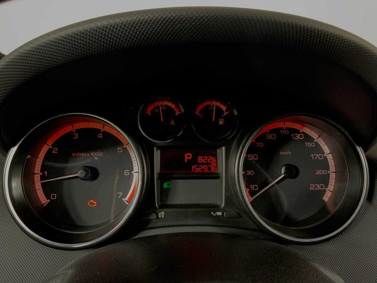 Купить Peugeot 308 с пробегом. Фото: #14