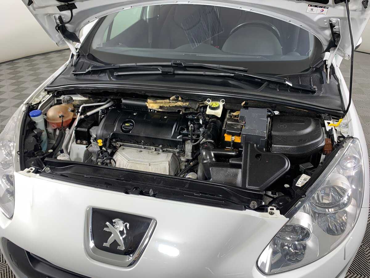 Купить Peugeot 308 с пробегом. Фото: #10
