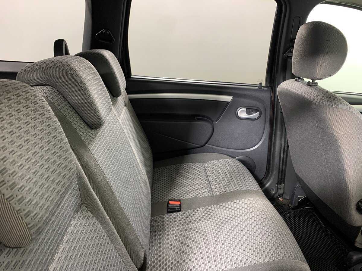 Купить Lada (ВАЗ) Largus с пробегом. Фото: #17