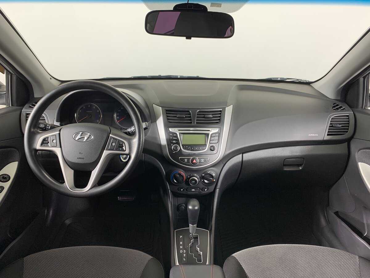 Купить Hyundai Solaris с пробегом. Фото: #11