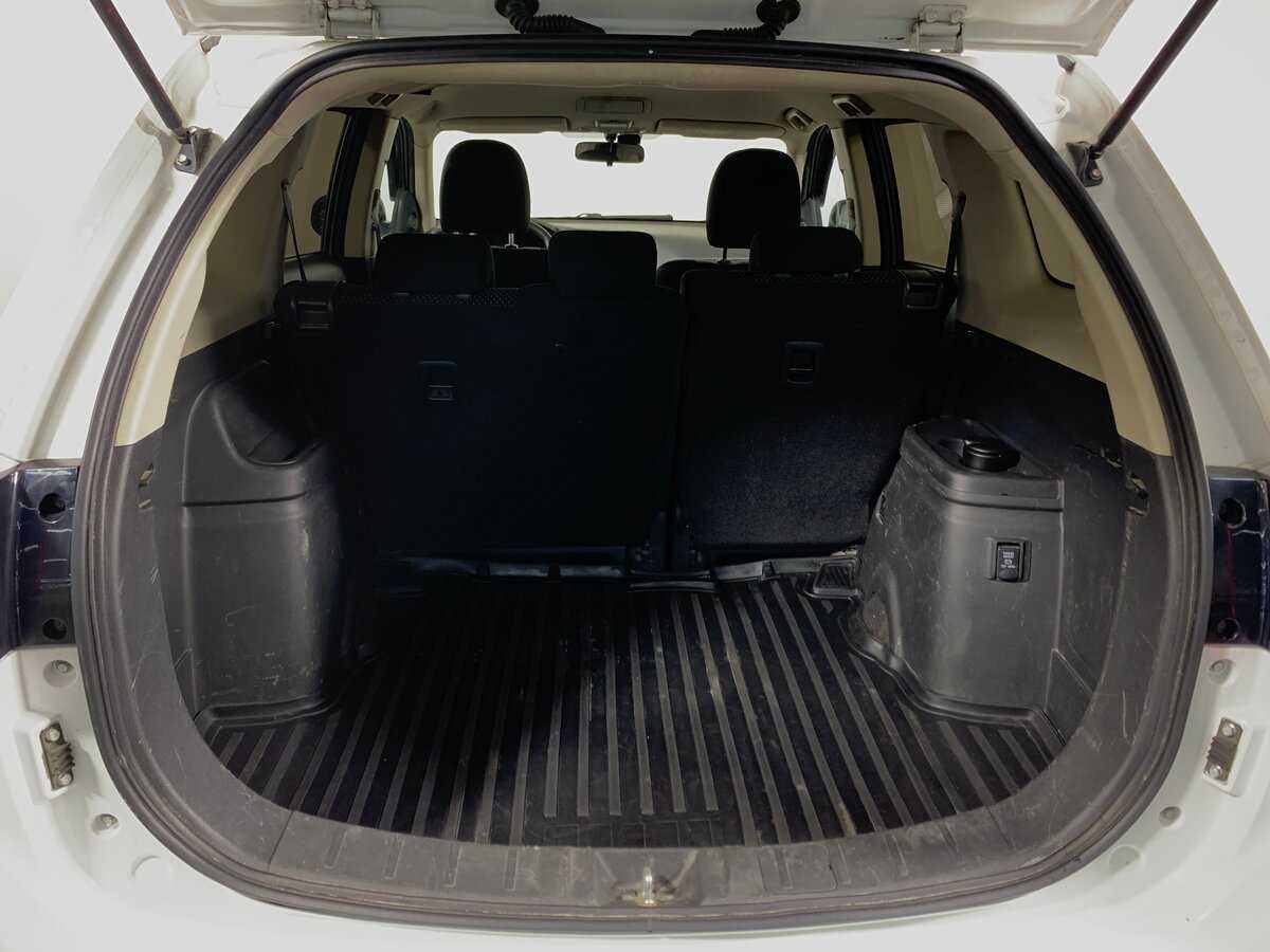 Купить Mitsubishi Outlander с пробегом. Фото: #19