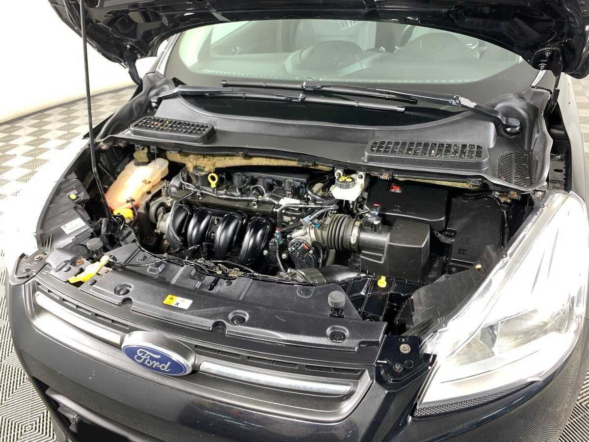 Купить Ford Kuga с пробегом. Фото: #9