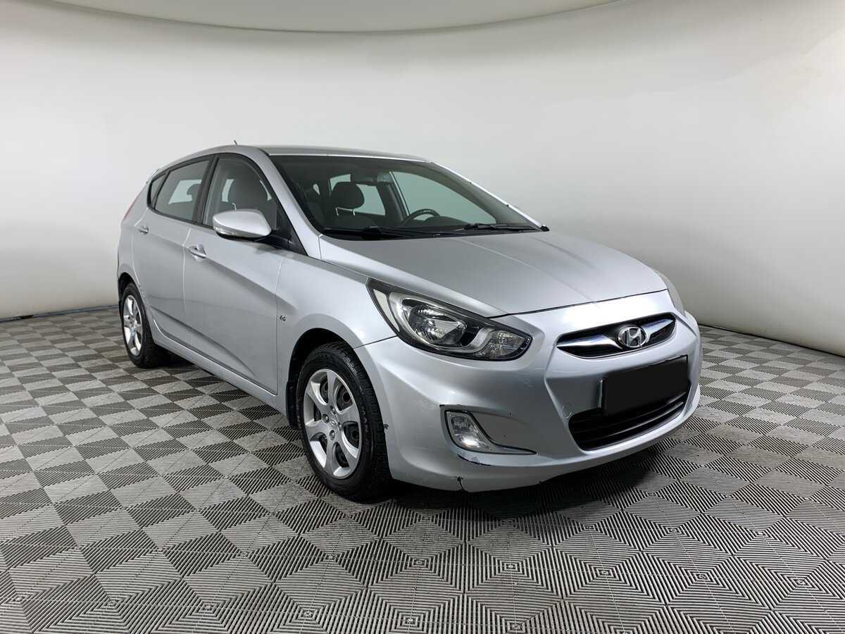 Купить Hyundai Solaris с пробегом. Фото: #2